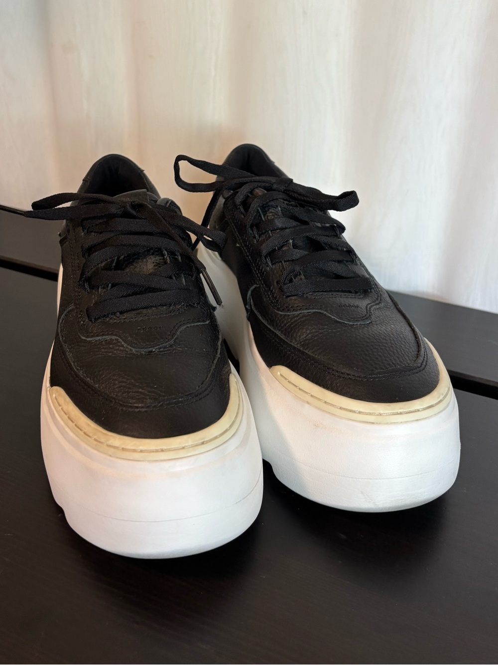 UGG Treadlite Leather Platform Sneakers Black White Sole Women’s 8.5 - Picture 3 of 11